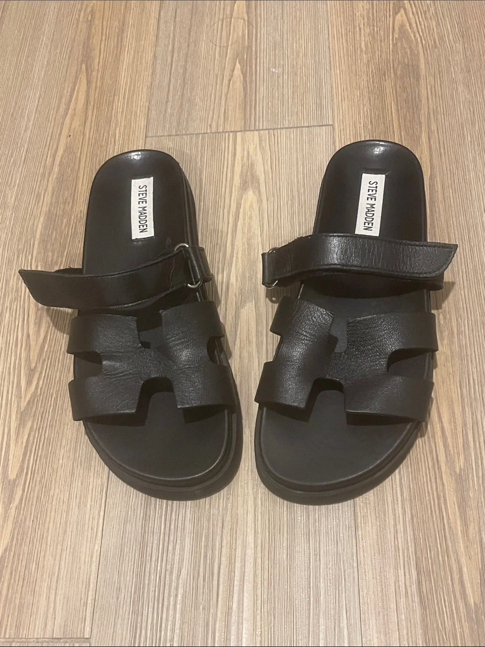 These are Steve Madden Mayven Sandals in black leather featuring a molded . - Picture 2 of 7